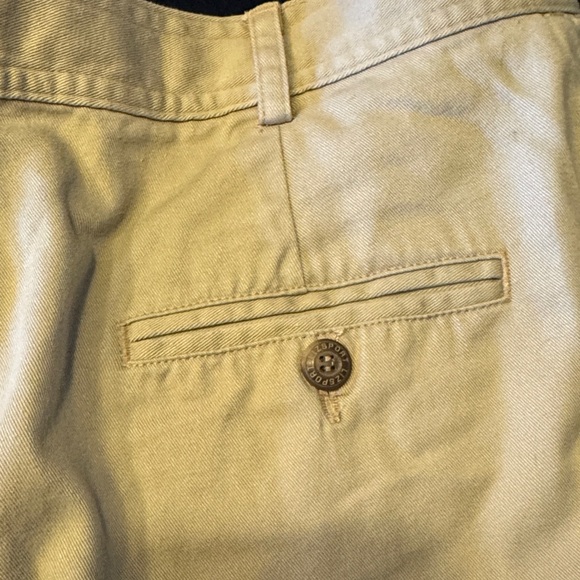 Liz Claiborne Classic Beige Women's Bermuda Shorts / DG85 - Picture 4 of 4